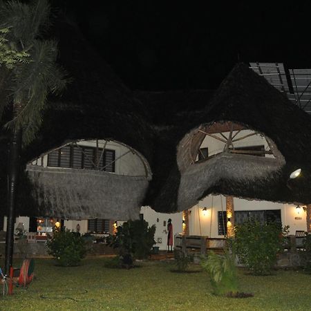 Amani Paradise - Luxury Villas Playa de Diani Exterior foto
